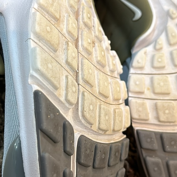 Nike Air Presto women’s running shoe - Picture 6 of 10